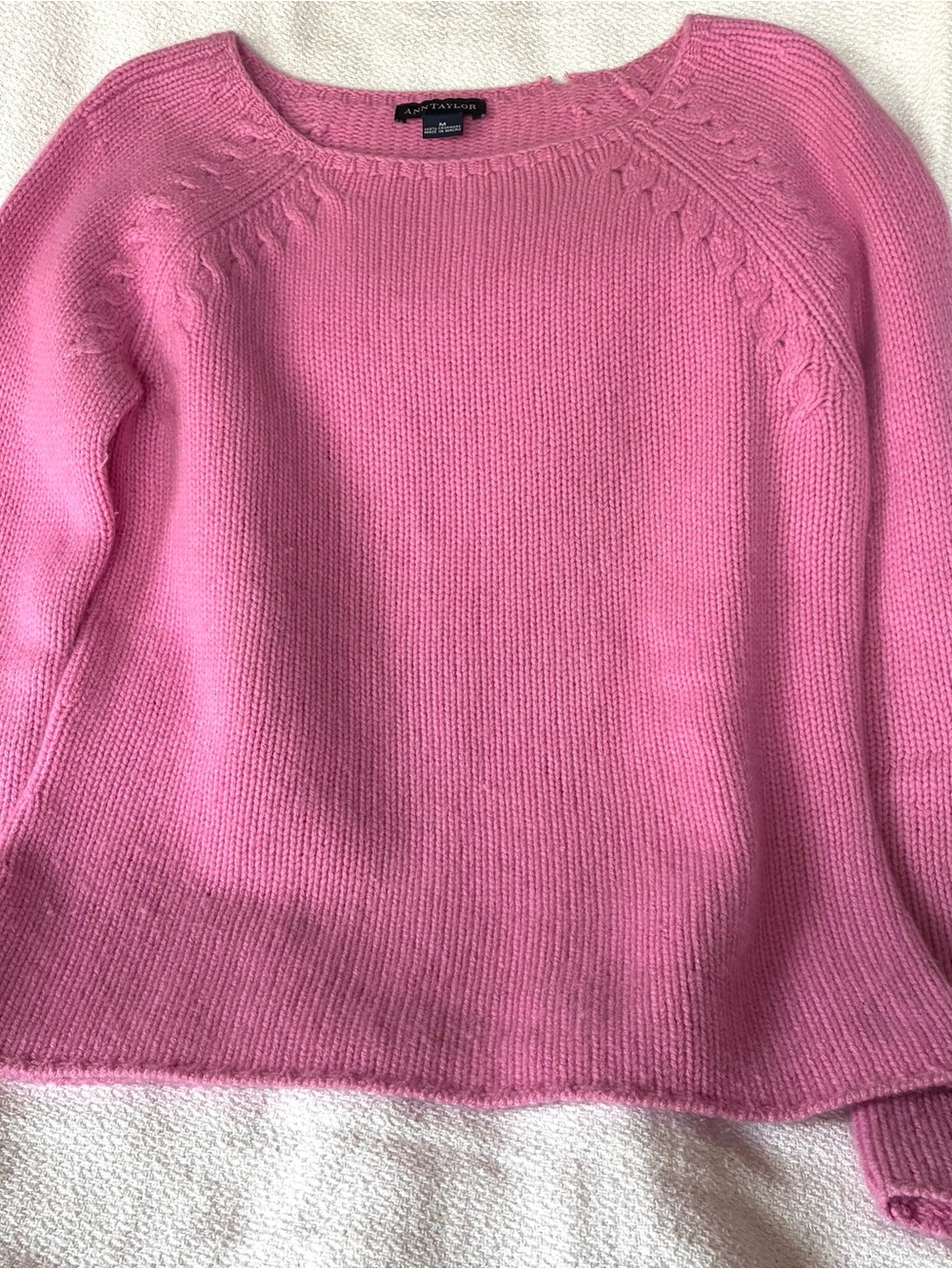 Cashmere Ann Taylor Pink Crewneck Sweater with Subtle Shoulder Knit Detail
